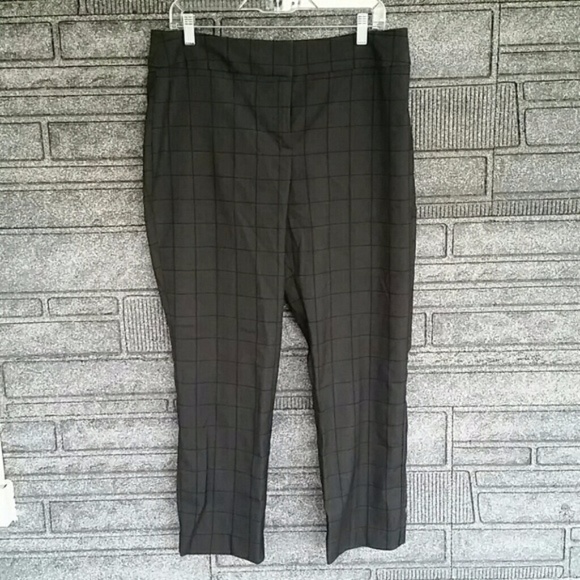 Ann Taylor Pants - Ann Taylor curvy black pants size 10